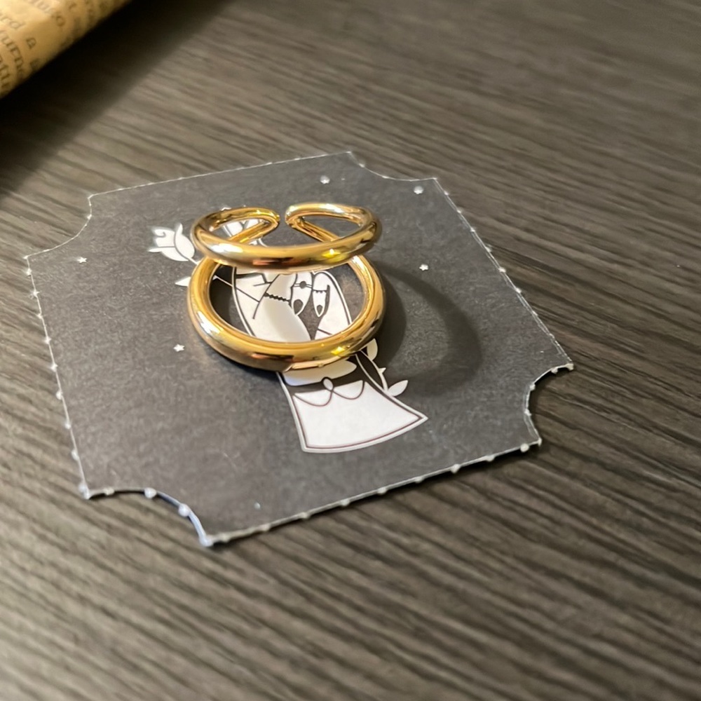 Gold double ring